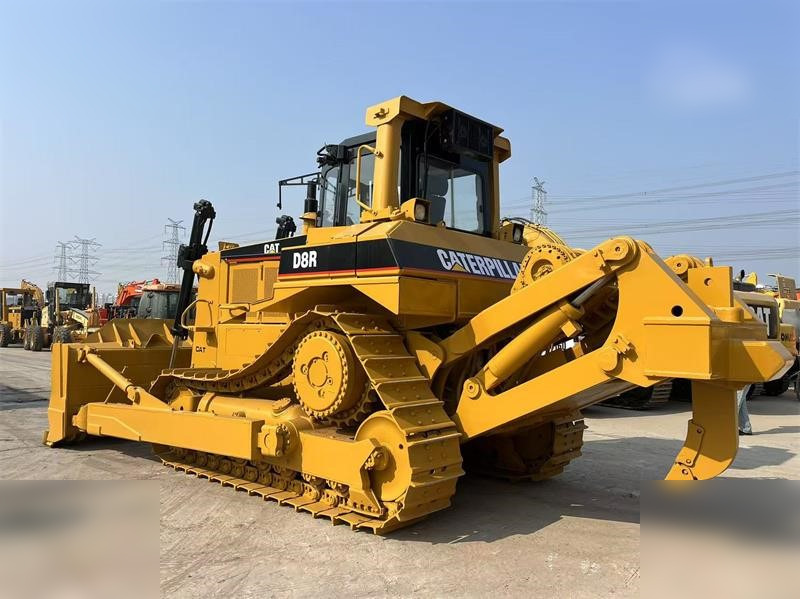 CATERPILLAR D8R - Buldozer: obrázek 2 CATERPILLAR D8R - Buldozer: obrázek 2