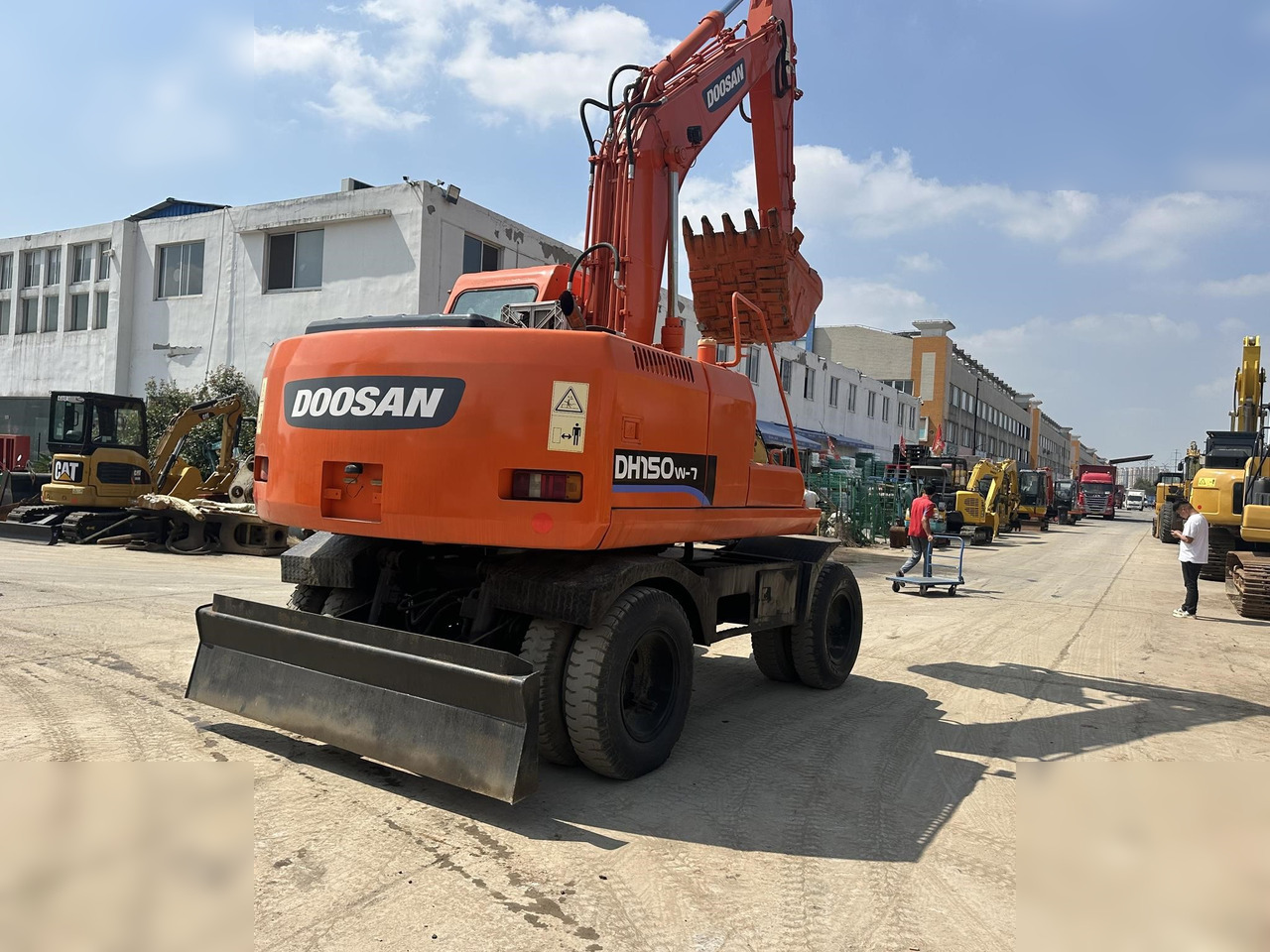 DOOSAN DH150W-7 - Kolesové rýpadlo: obrázek 3 DOOSAN DH150W-7 - Kolesové rýpadlo: obrázek 3
