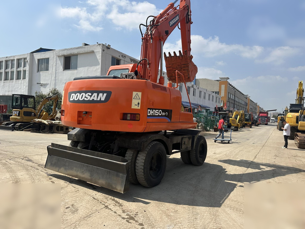 DOOSAN DH150W-7 - Kolesové rýpadlo: obrázek 3 DOOSAN DH150W-7 - Kolesové rýpadlo: obrázek 3