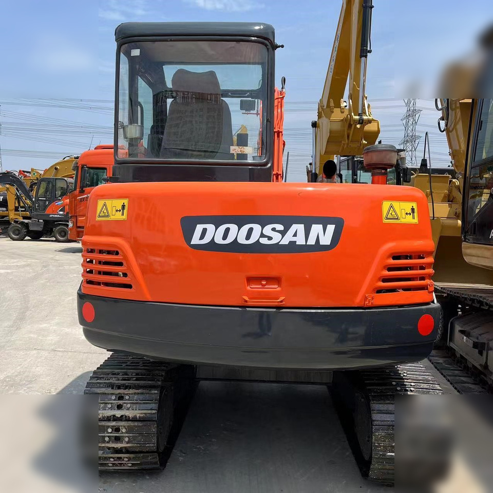 DOOSAN DH55-V - Mini rýpadlo: obrázek 4 DOOSAN DH55-V - Mini rýpadlo: obrázek 4