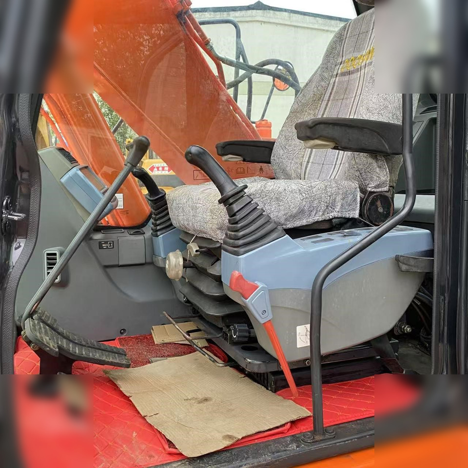 DOOSAN DX140 LC - Pásové rýpadlo: obrázek 3 DOOSAN DX140 LC - Pásové rýpadlo: obrázek 3