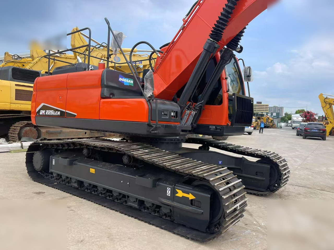 DOOSAN DX225 LC - Pásové rýpadlo: obrázek 4 DOOSAN DX225 LC - Pásové rýpadlo: obrázek 4