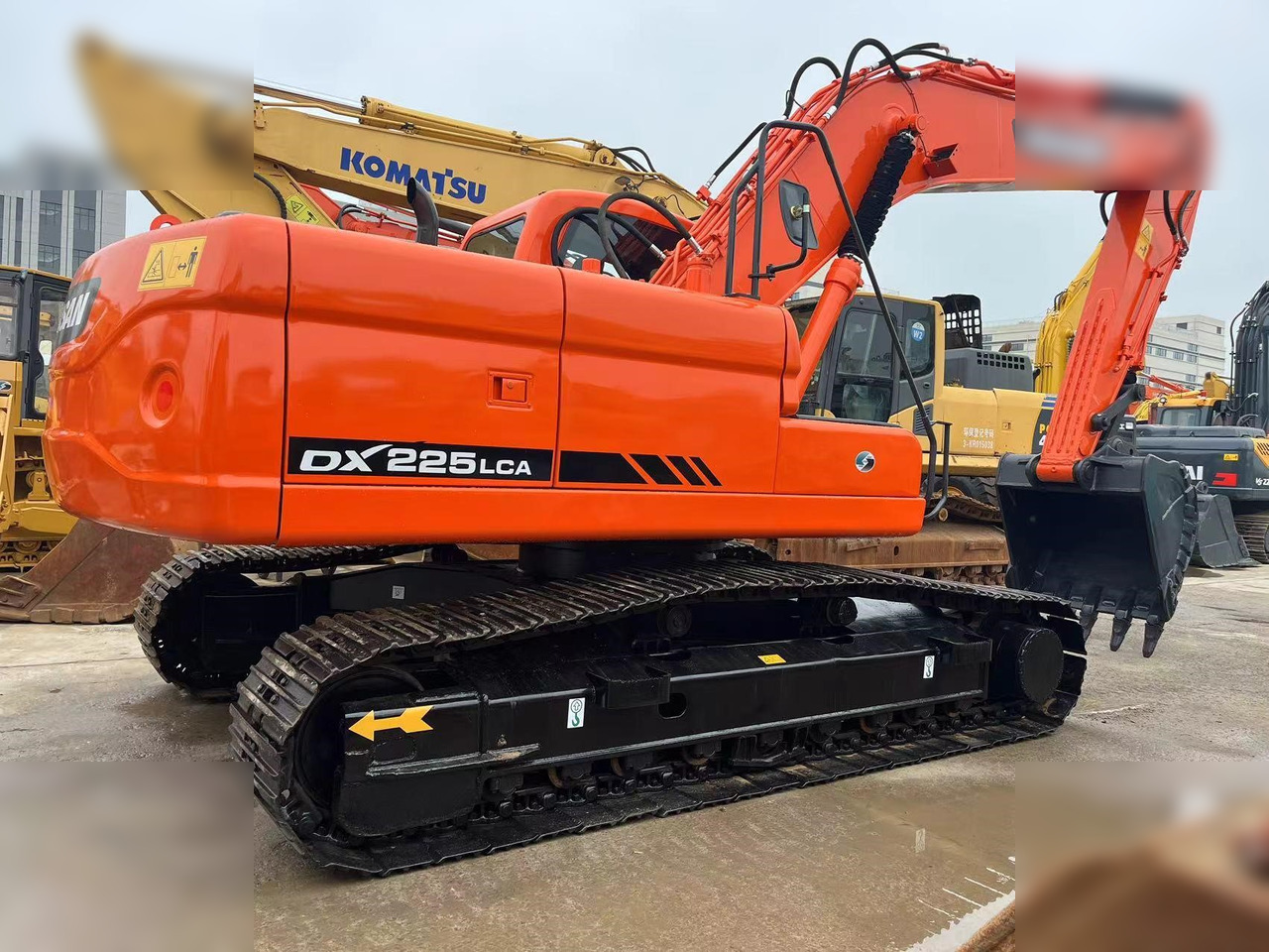 DOOSAN DX225 LCA - Pásové rýpadlo: obrázek 3 DOOSAN DX225 LCA - Pásové rýpadlo: obrázek 3