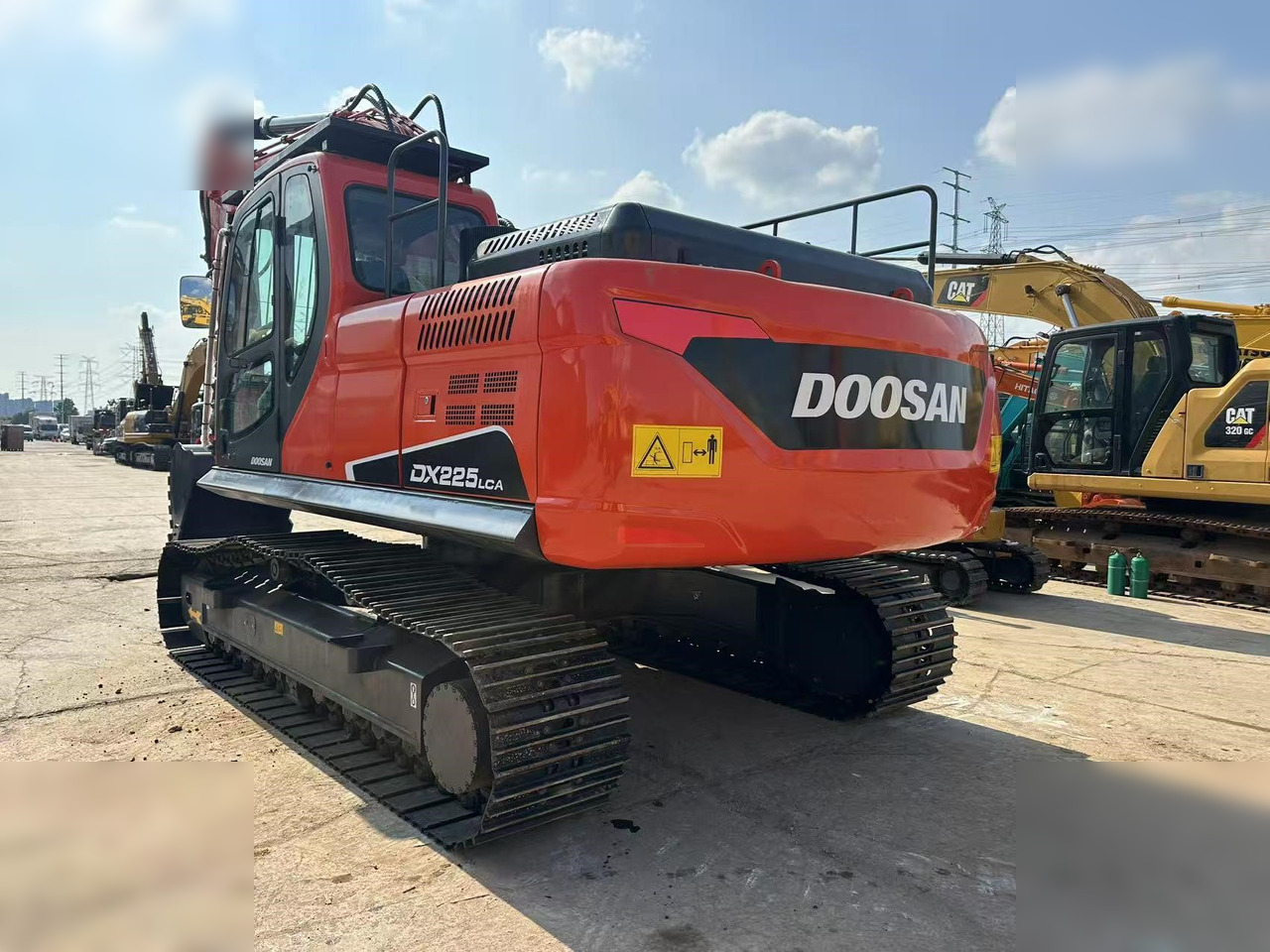 DOOSAN DX225 LCA - Pásové rýpadlo: obrázek 4 DOOSAN DX225 LCA - Pásové rýpadlo: obrázek 4