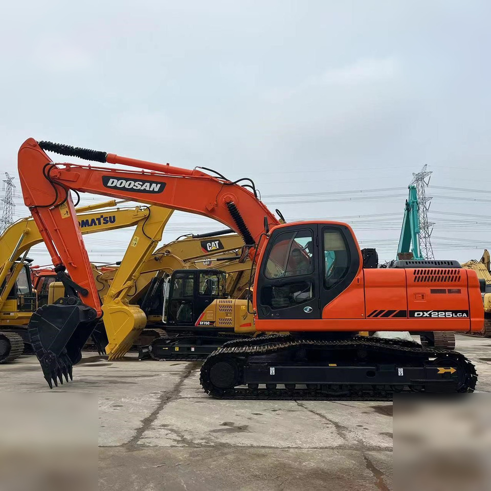 DOOSAN DX225 LCA - Pásové rýpadlo: obrázek 1 DOOSAN DX225 LCA - Pásové rýpadlo: obrázek 1