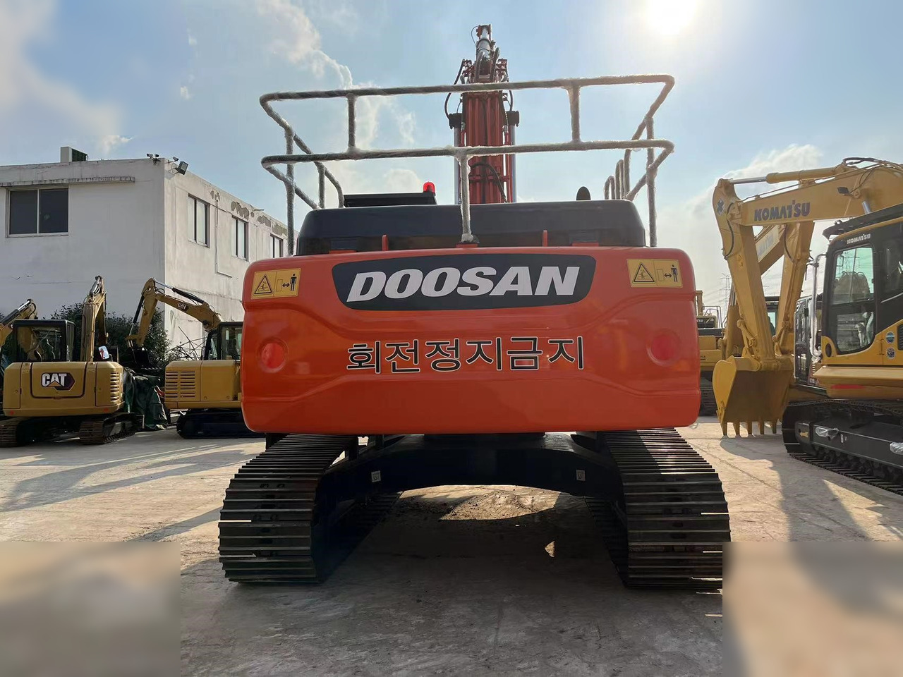 DOOSAN DX300 LC-9C - Pásové rýpadlo: obrázek 2 DOOSAN DX300 LC-9C - Pásové rýpadlo: obrázek 2