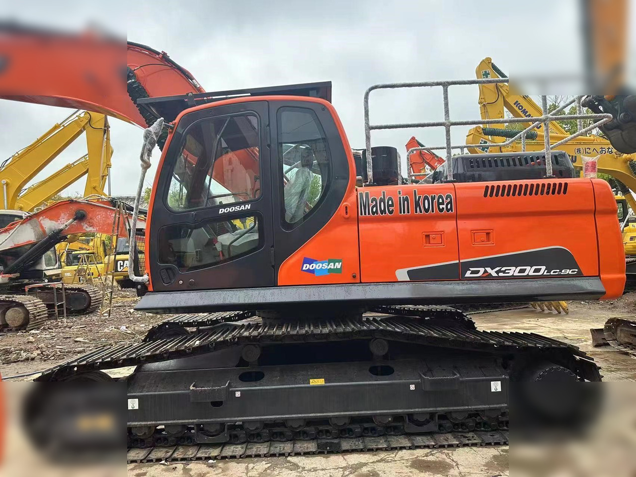 DOOSAN DX300 LC - Pásové rýpadlo: obrázek 2 DOOSAN DX300 LC - Pásové rýpadlo: obrázek 2