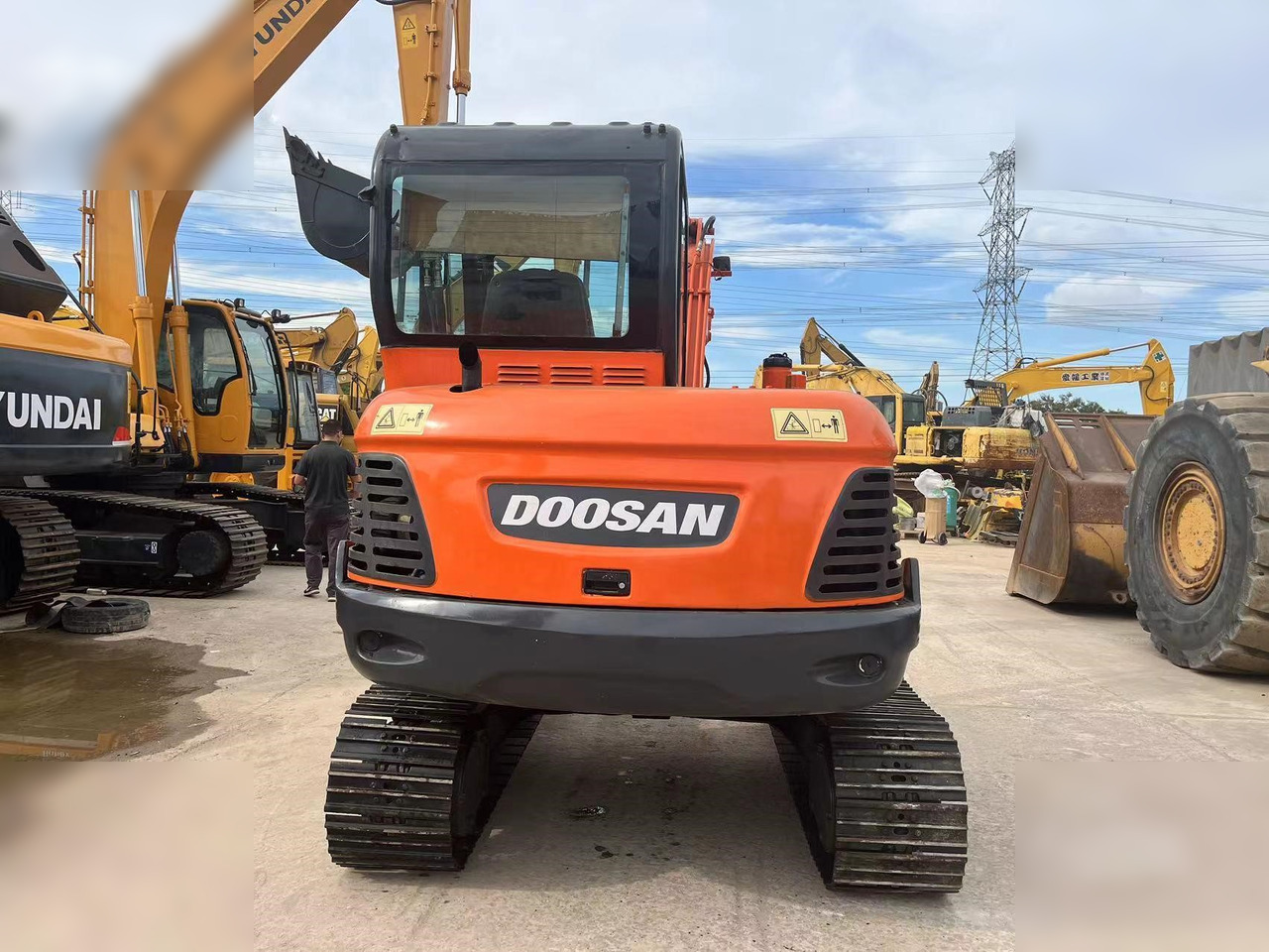 DOOSAN DX60-9C - Pásové rýpadlo: obrázek 4 DOOSAN DX60-9C - Pásové rýpadlo: obrázek 4