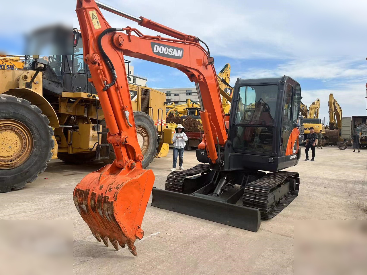 DOOSAN DX60-9C - Pásové rýpadlo: obrázek 3 DOOSAN DX60-9C - Pásové rýpadlo: obrázek 3