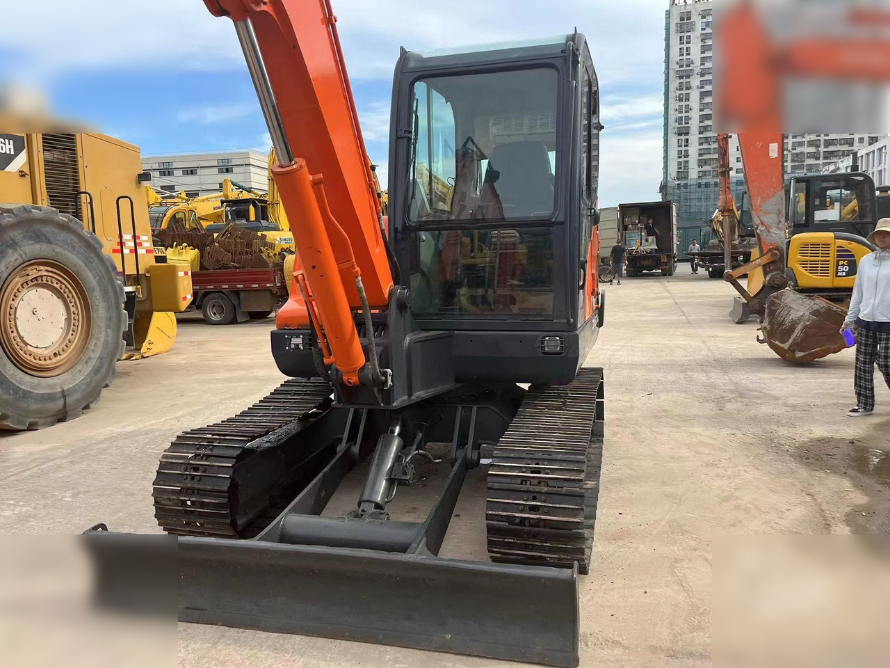 DOOSAN DX60-9C - Pásové rýpadlo: obrázek 5 DOOSAN DX60-9C - Pásové rýpadlo: obrázek 5
