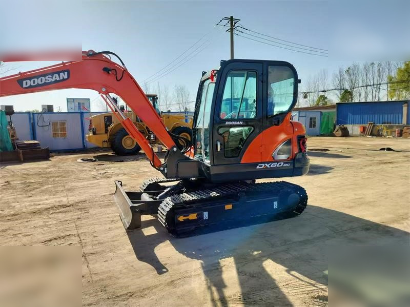 DOOSAN DX60-9C - Pásové rýpadlo: obrázek 5 DOOSAN DX60-9C - Pásové rýpadlo: obrázek 5