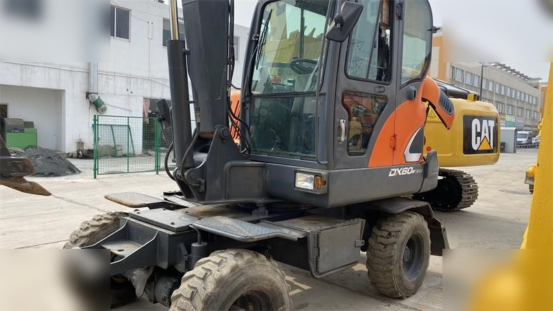 DOOSAN DX60W ECO - Kolesové rýpadlo: obrázek 5 DOOSAN DX60W ECO - Kolesové rýpadlo: obrázek 5