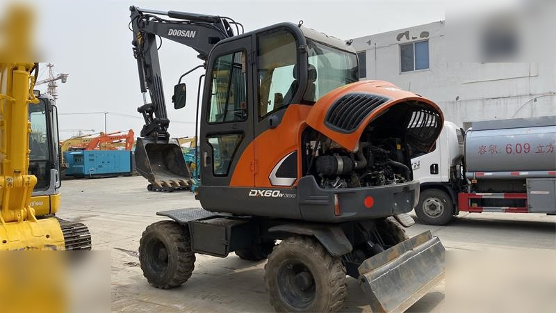 DOOSAN DX60W ECO - Kolesové rýpadlo: obrázek 4 DOOSAN DX60W ECO - Kolesové rýpadlo: obrázek 4