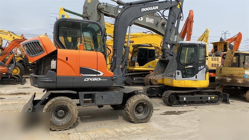 DOOSAN DX60W ECO - Kolesové rýpadlo: obrázek 1 DOOSAN DX60W ECO - Kolesové rýpadlo: obrázek 1