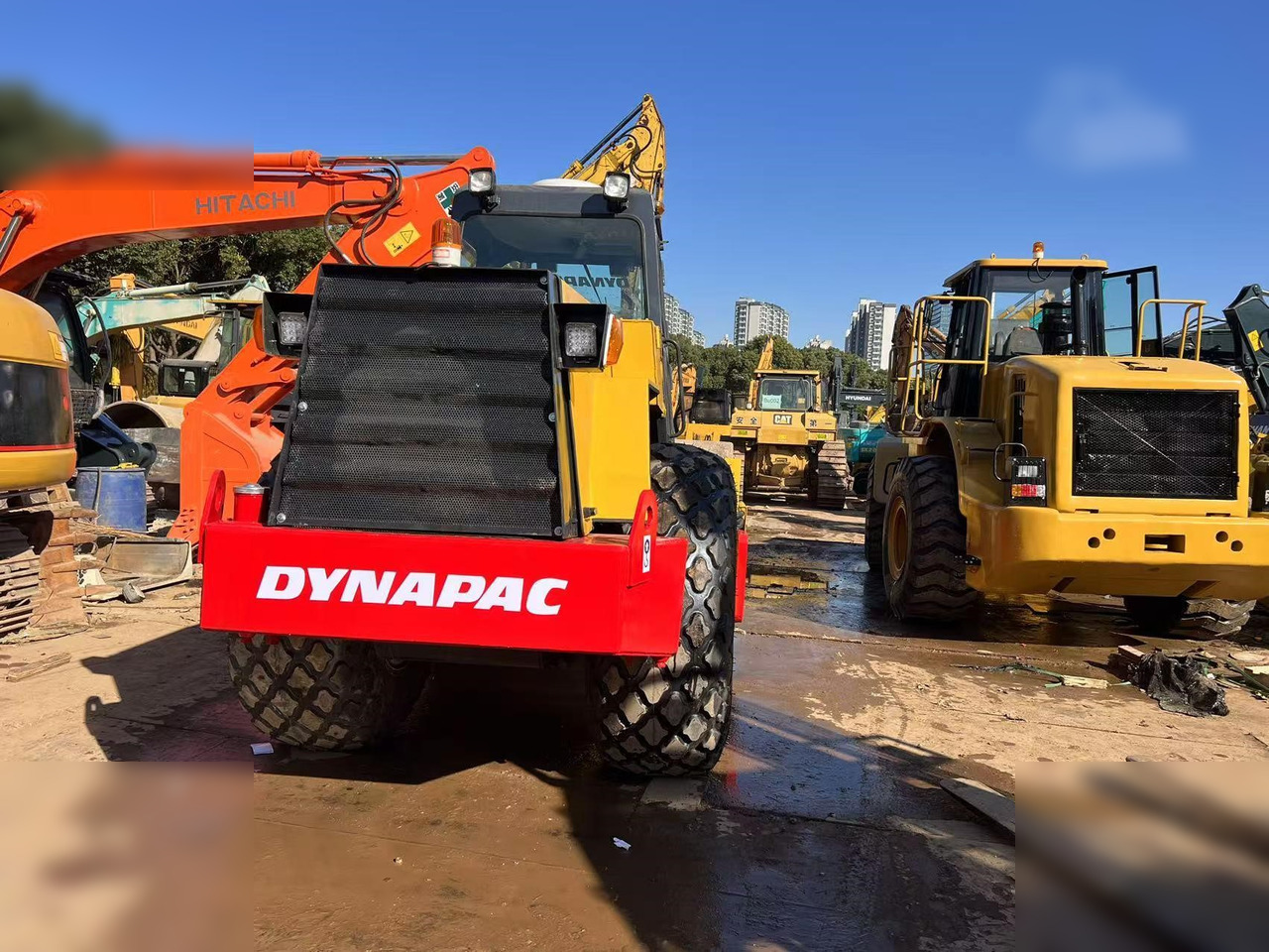 DYNAPAC CA251D - Kompaktor: obrázek 4 DYNAPAC CA251D - Kompaktor: obrázek 4