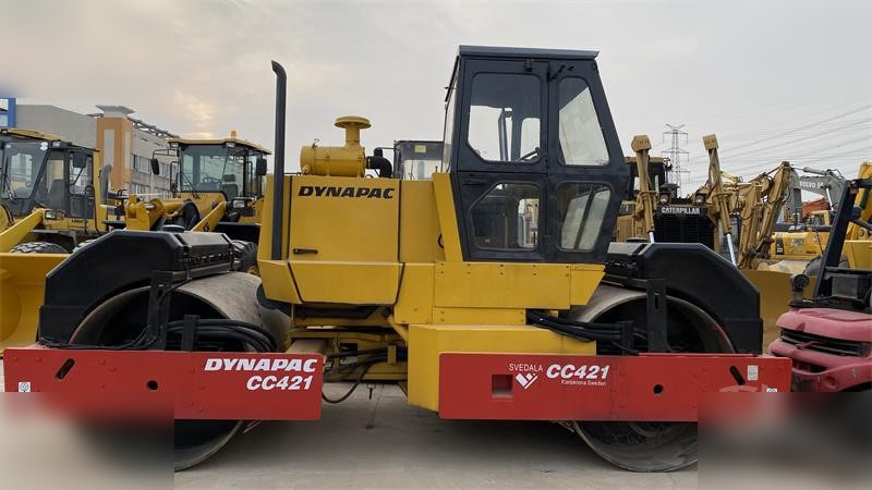 DYNAPAC CC421 - Silniční válec: obrázek 1 DYNAPAC CC421 - Silniční válec: obrázek 1