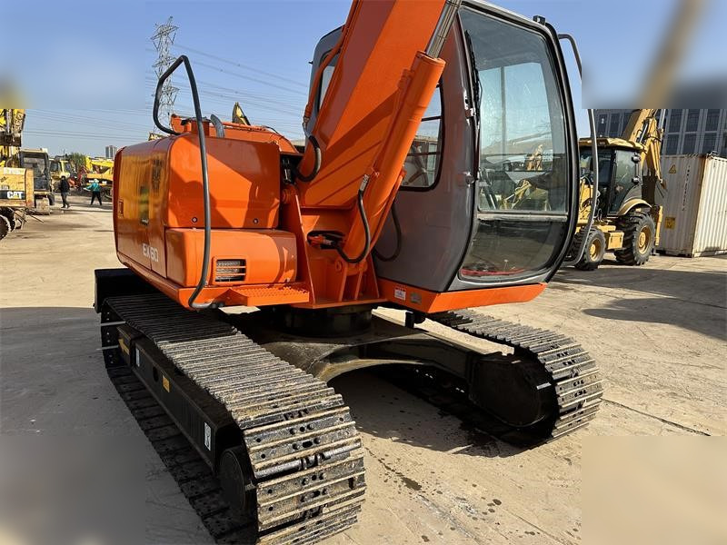 HITACHI EX60-5 - Pásové rýpadlo: obrázek 3 HITACHI EX60-5 - Pásové rýpadlo: obrázek 3