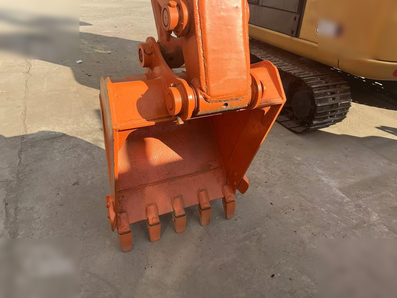 Pásové rýpadlo HITACHI EX60: obrázek 6