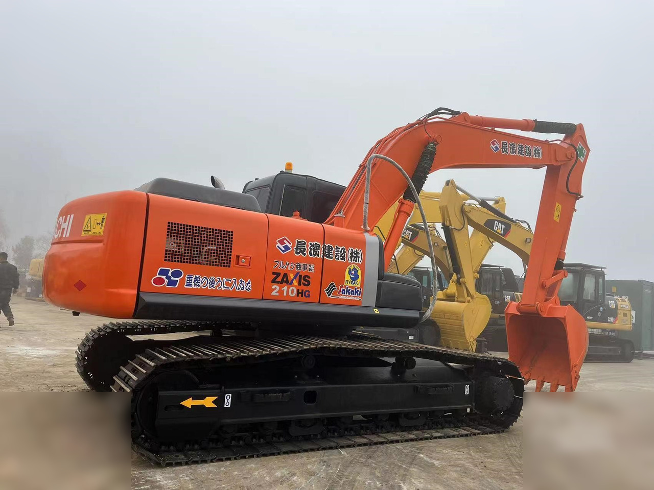 HITACHI ZX210 LC-3G - Pásové rýpadlo: obrázek 2 HITACHI ZX210 LC-3G - Pásové rýpadlo: obrázek 2