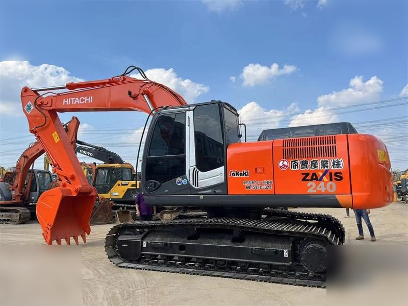 HITACHI ZX240-3 - Pásové rýpadlo: obrázek 1 HITACHI ZX240-3 - Pásové rýpadlo: obrázek 1