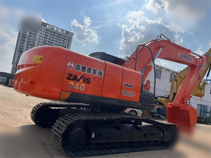 HITACHI ZX240-3 - Pásové rýpadlo: obrázek 2 HITACHI ZX240-3 - Pásové rýpadlo: obrázek 2