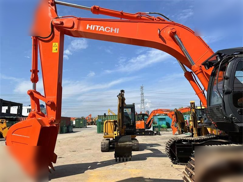 HITACHI ZX350H-3 - Pásové rýpadlo: obrázek 5 HITACHI ZX350H-3 - Pásové rýpadlo: obrázek 5