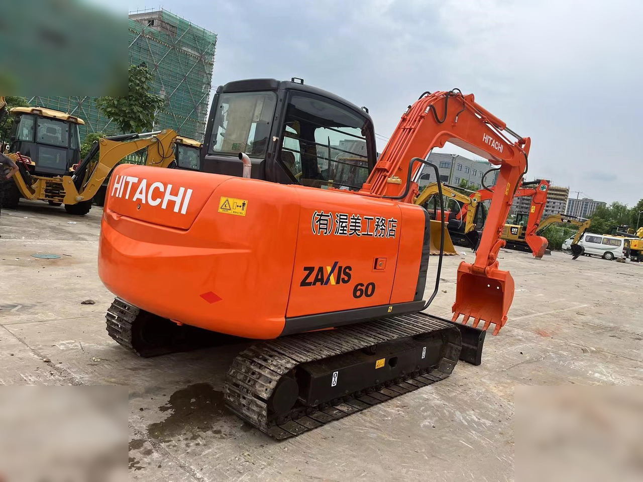 HITACHI ZX60 - Pásové rýpadlo: obrázek 4 HITACHI ZX60 - Pásové rýpadlo: obrázek 4