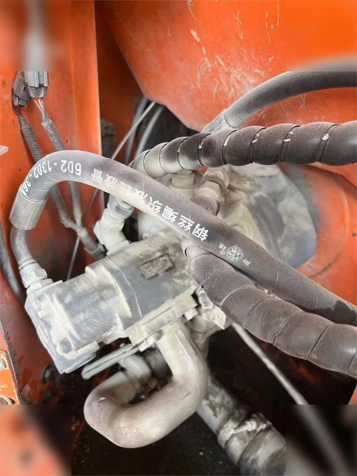 HITACHI ZX60 - Pásové rýpadlo: obrázek 5 HITACHI ZX60 - Pásové rýpadlo: obrázek 5