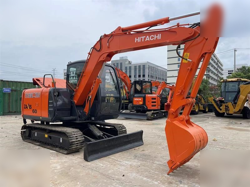 HITACHI ZX60 - Pásové rýpadlo: obrázek 2 HITACHI ZX60 - Pásové rýpadlo: obrázek 2