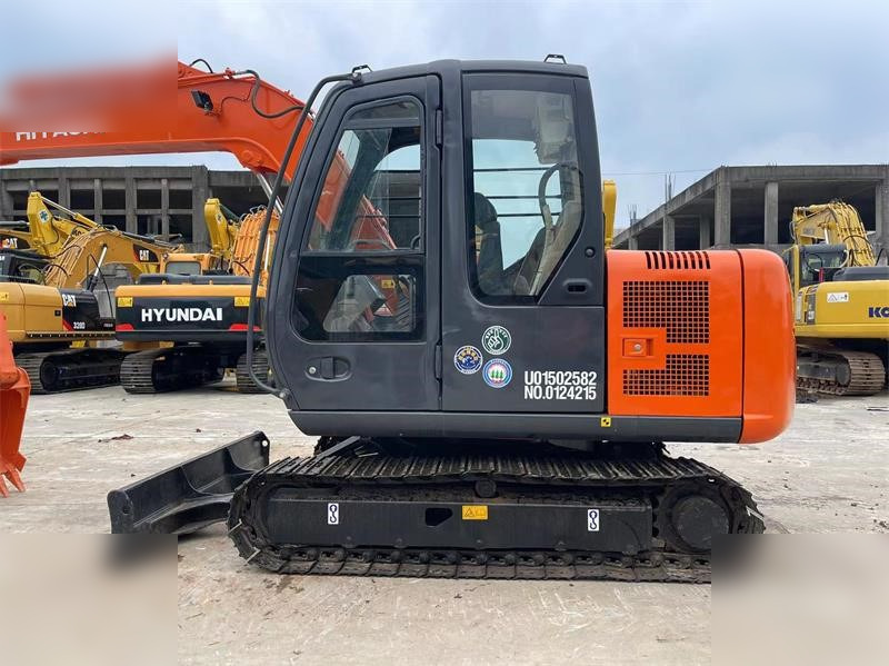 HITACHI ZX60 - Pásové rýpadlo: obrázek 4 HITACHI ZX60 - Pásové rýpadlo: obrázek 4