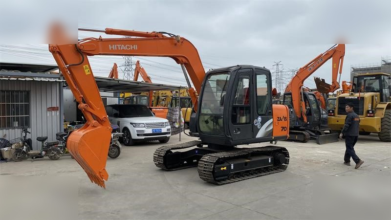 HITACHI ZX70 - Pásové rýpadlo: obrázek 3 HITACHI ZX70 - Pásové rýpadlo: obrázek 3