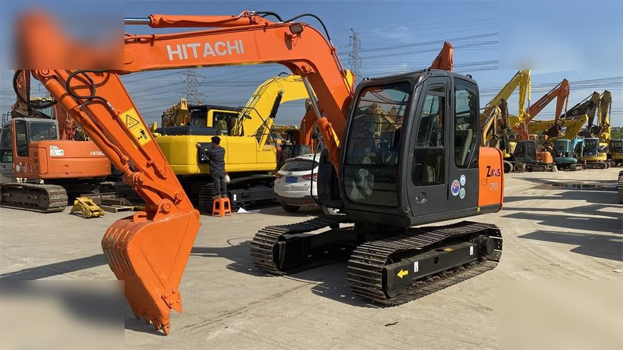 HITACHI ZX70 - Pásové rýpadlo: obrázek 1 HITACHI ZX70 - Pásové rýpadlo: obrázek 1