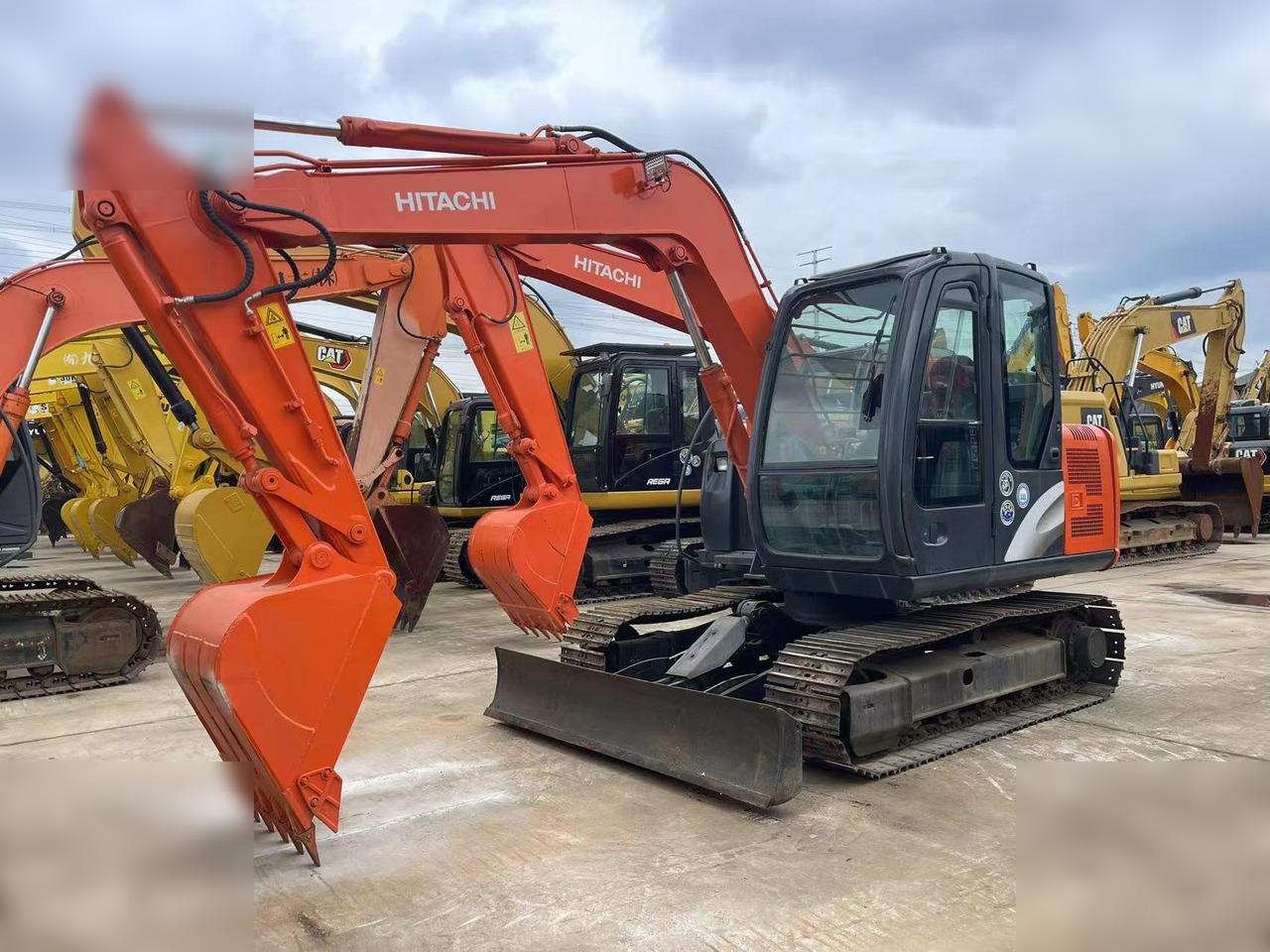 HITACHI ZX70 - Pásové rýpadlo: obrázek 2 HITACHI ZX70 - Pásové rýpadlo: obrázek 2