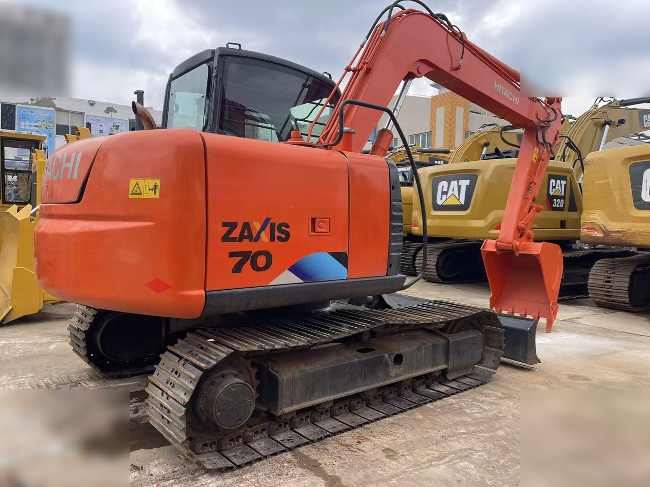 HITACHI ZX70 - Pásové rýpadlo: obrázek 3 HITACHI ZX70 - Pásové rýpadlo: obrázek 3