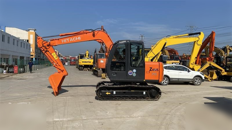 HITACHI ZX70 - Pásové rýpadlo: obrázek 1 HITACHI ZX70 - Pásové rýpadlo: obrázek 1
