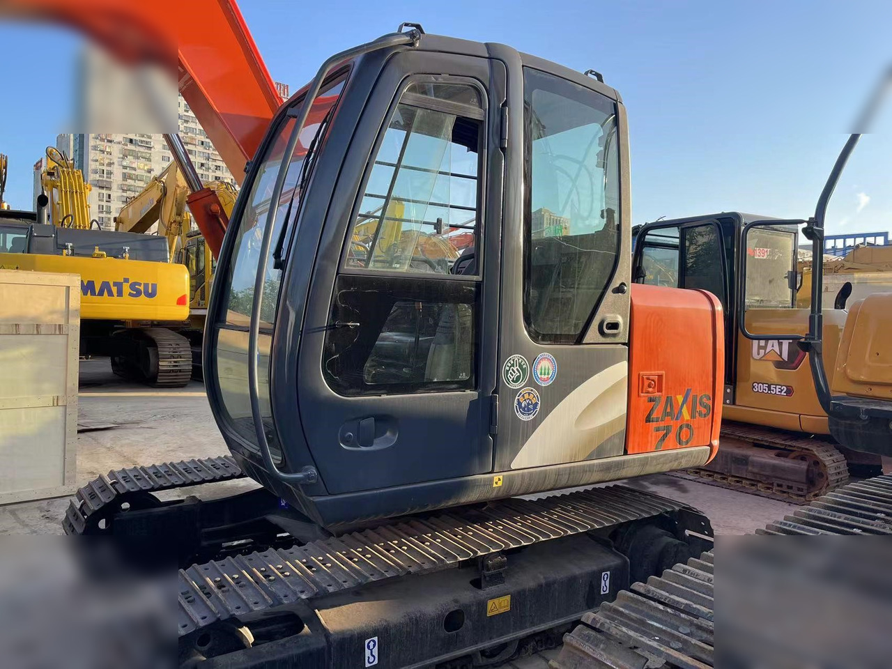 HITACHI ZX70 - Pásové rýpadlo: obrázek 3 HITACHI ZX70 - Pásové rýpadlo: obrázek 3