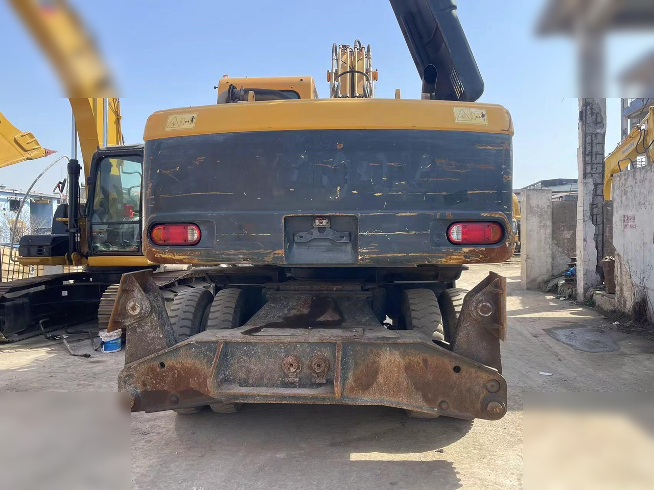 HYUNDAI ROBEX 210W-9 - Kolesové rýpadlo: obrázek 4 HYUNDAI ROBEX 210W-9 - Kolesové rýpadlo: obrázek 4