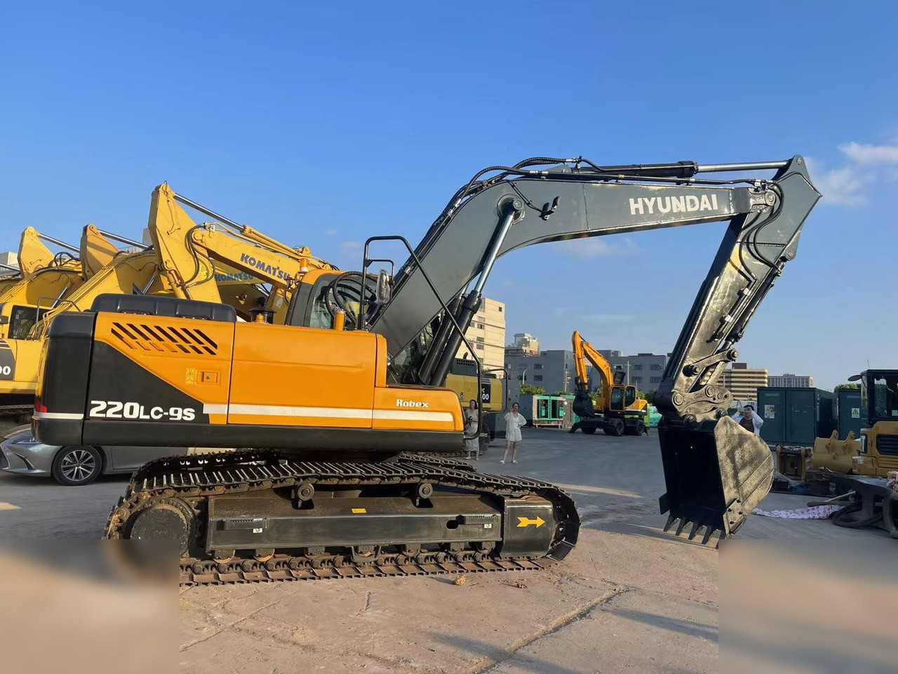 HYUNDAI ROBEX 220 LC-9S - Pásové rýpadlo: obrázek 2 HYUNDAI ROBEX 220 LC-9S - Pásové rýpadlo: obrázek 2