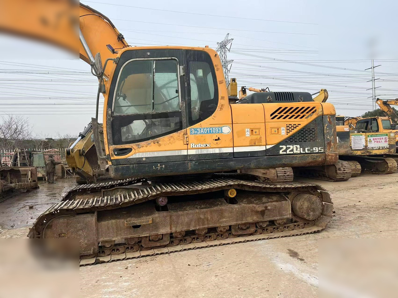 HYUNDAI ROBEX 220 LC-9S - Pásové rýpadlo: obrázek 5 HYUNDAI ROBEX 220 LC-9S - Pásové rýpadlo: obrázek 5