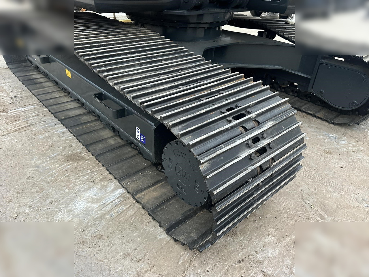 Pásové rýpadlo HYUNDAI ROBEX 220 LC-9S: obrázek 6 Pásové rýpadlo HYUNDAI ROBEX 220 LC-9S: obrázek 6