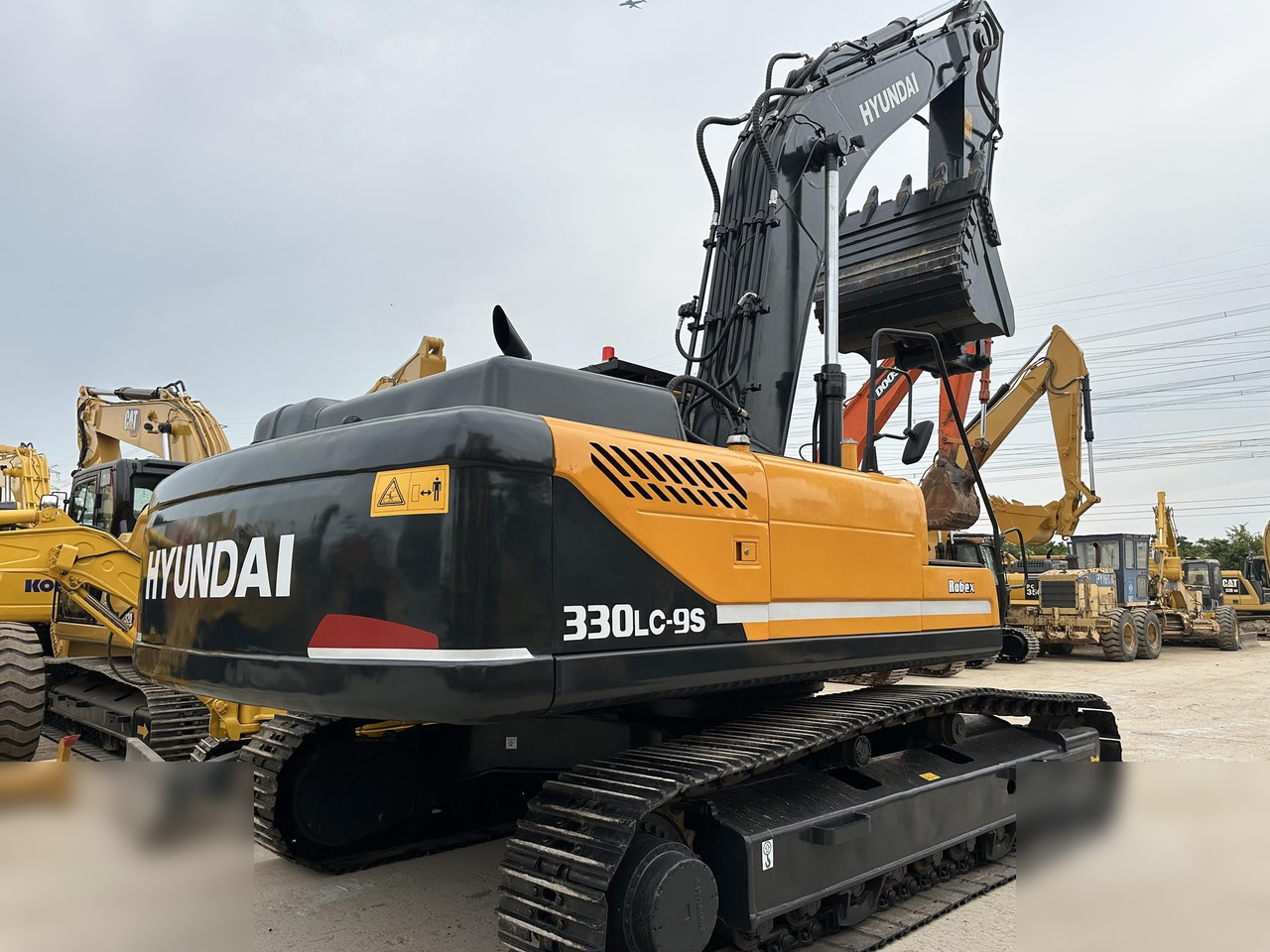 HYUNDAI ROBEX 330 LC-9S - Pásové rýpadlo: obrázek 2 HYUNDAI ROBEX 330 LC-9S - Pásové rýpadlo: obrázek 2