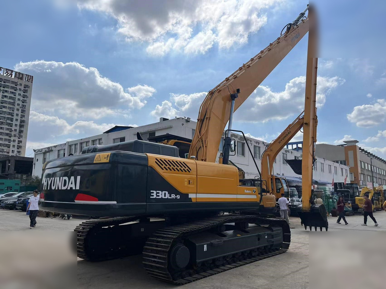HYUNDAI ROBEX 330 LC-9S - Pásové rýpadlo: obrázek 2 HYUNDAI ROBEX 330 LC-9S - Pásové rýpadlo: obrázek 2