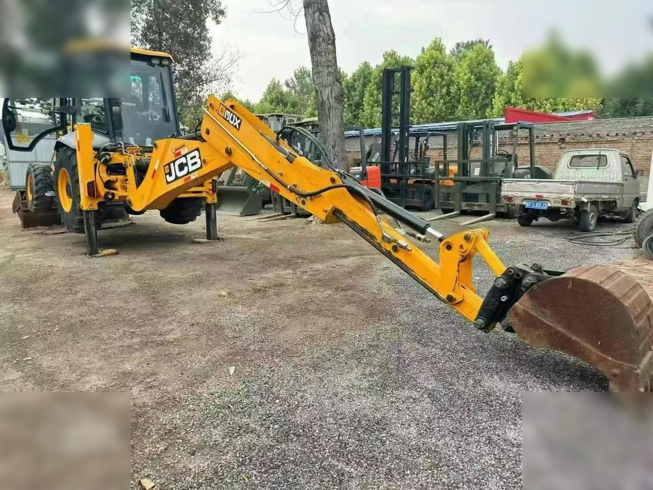 JCB 3CX - Rýpadlo-nakladač: obrázek 5 JCB 3CX - Rýpadlo-nakladač: obrázek 5