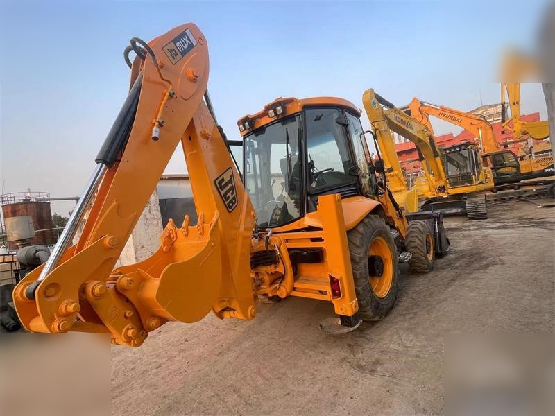 JCB 3CX - Rýpadlo-nakladač: obrázek 3 JCB 3CX - Rýpadlo-nakladač: obrázek 3