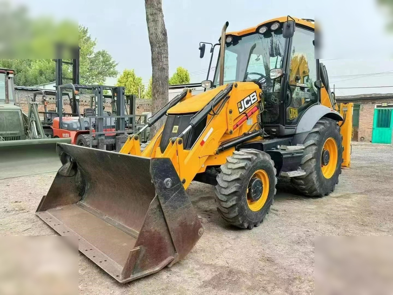 JCB 3CX - Rýpadlo-nakladač: obrázek 2 JCB 3CX - Rýpadlo-nakladač: obrázek 2