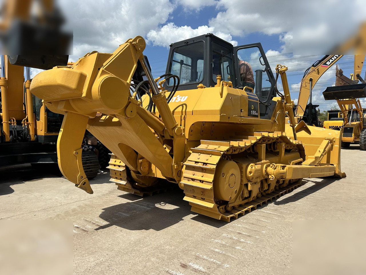 KOMATSU D155A-5 - Buldozer: obrázek 4 KOMATSU D155A-5 - Buldozer: obrázek 4