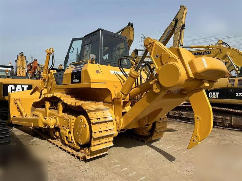 KOMATSU D155A-5 - Buldozer: obrázek 2 KOMATSU D155A-5 - Buldozer: obrázek 2