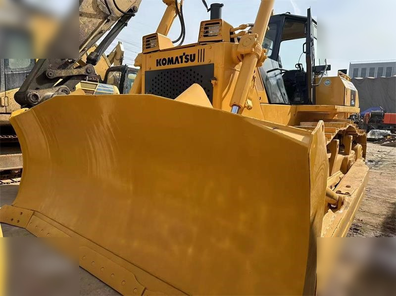 KOMATSU D155A-5 - Buldozer: obrázek 4 KOMATSU D155A-5 - Buldozer: obrázek 4
