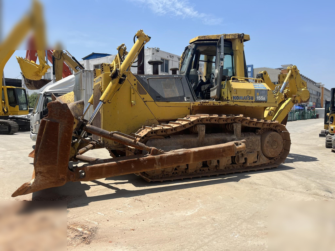 KOMATSU D155A-5 - Buldozer: obrázek 2 KOMATSU D155A-5 - Buldozer: obrázek 2