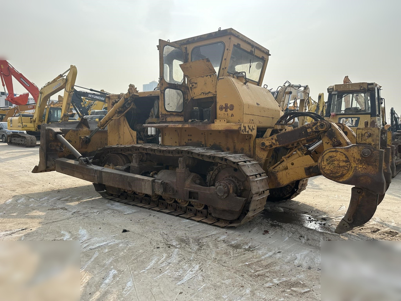 KOMATSU D85-18 - Buldozer: obrázek 1 KOMATSU D85-18 - Buldozer: obrázek 1